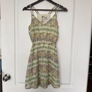 Floral dress with pockets